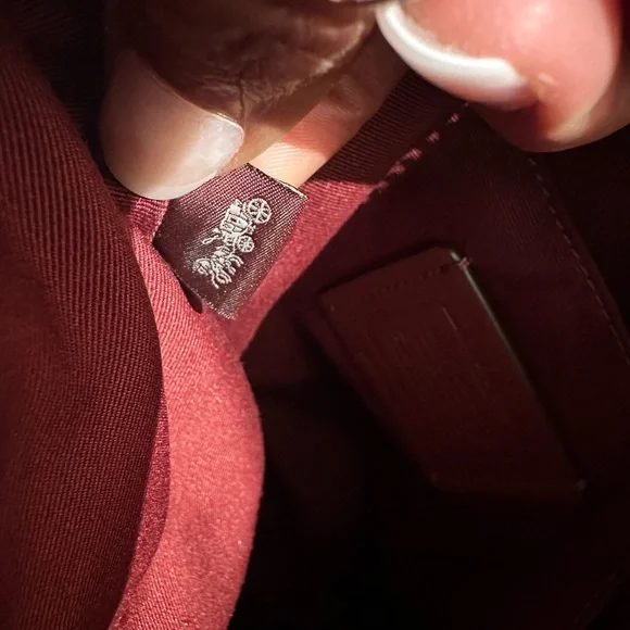 EUC Coach Rowan File Bag in Cross-Grain Leather - Picture 12 of 12